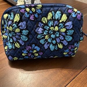 Ver Bradley Floral Quilted Cosmetic Bag